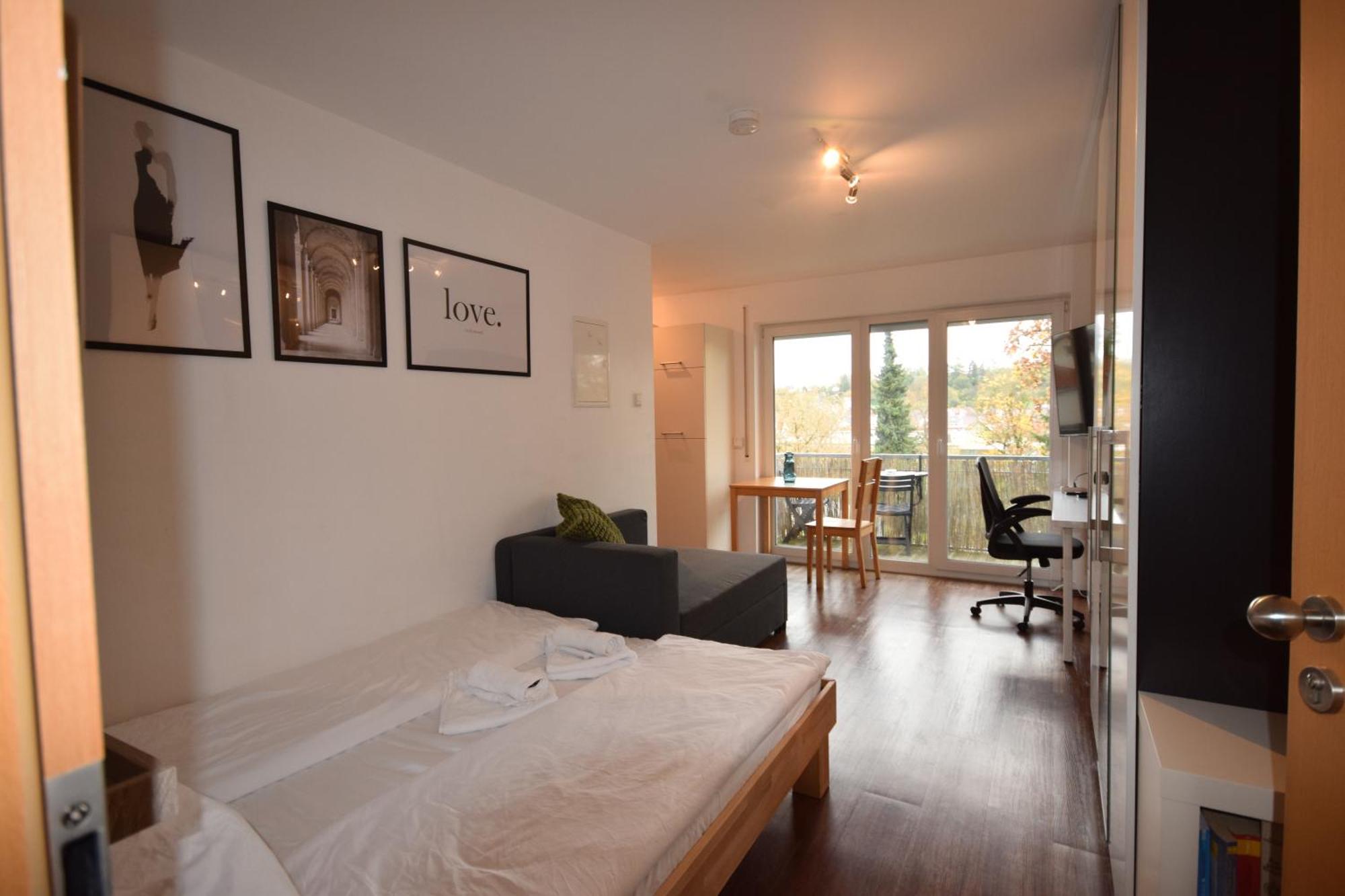 Nestwerk Komfort R23-12 - Balkon, Arbeitsplatz & Zentrumsnah Biberach an der Riß Buitenkant foto
